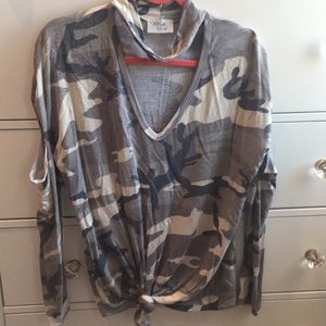 Trendy camo shirt